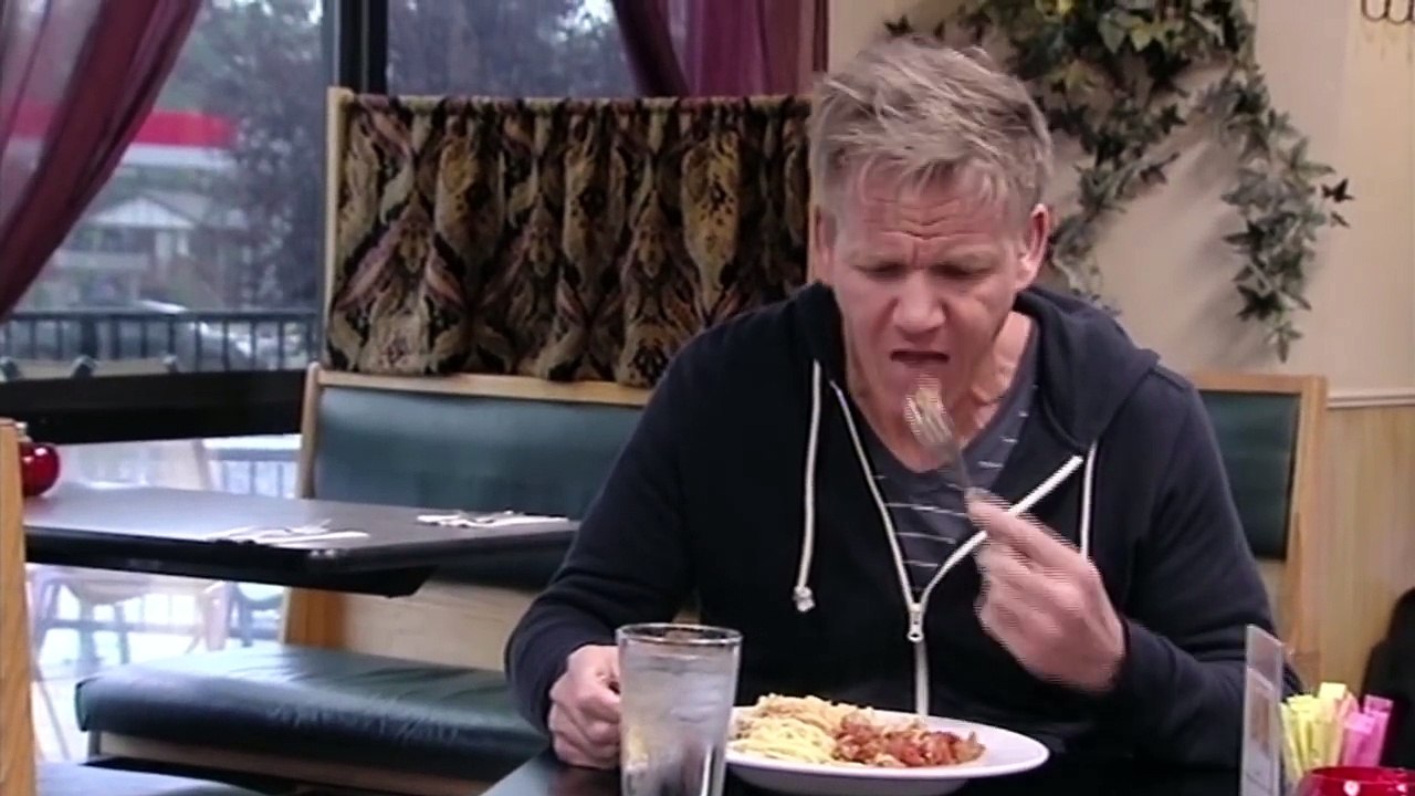 Yet Again... 'IT'S RAW!' _ Kitchen Nightmares-S2SBcxxbptM