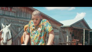 Bad Bunny Tu No Metes Cabra [Video Oficial]