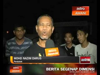 下载视频: Lebih 100 buah rumah terjejas teruk akibat ribut