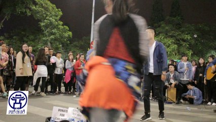 hay day son tung se phan ung the nao khi sky lac troi o pho di bo