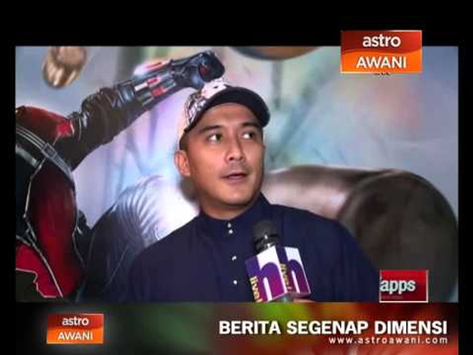 Aaron Aziz beraya dengan Ant-Man