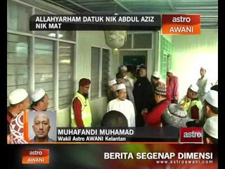 Orang ramai memenuhi perkarangan rumah Tuan Guru sejak semalam