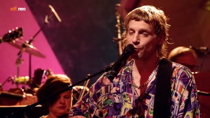 Voodoo Jürgens feat. RTO Ehrenfeld 'Meine Damen, meine Herren' _ NEO MAGAZIN ROYALE in Concert-Lid8rQxzAsE