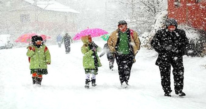 Kar Yağışı Hayatı Olumsuz Etkiledi! 6 İlde Eğitime Kar Engeli