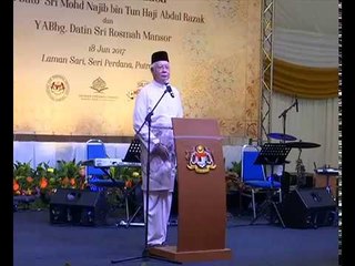 Bantuan rumah, pakej Umrah kepada penggiat seni