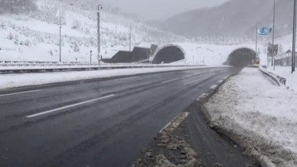 Bolu Dağı'nda Kar Yağışı Aralıksız Devam Ediyor