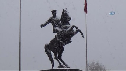 Niğde Güne Karla Uyandı