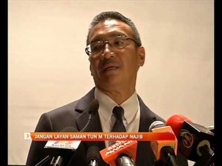 Video herunterladen: Jangan layan saman Tun M terhadap Najib