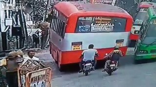 Man commits suicide when he placed his head under a bus