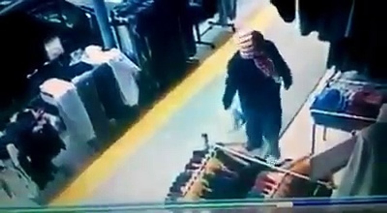 hırsızlık yaparken dayak yedi dayak attı tekrar dayak yedi