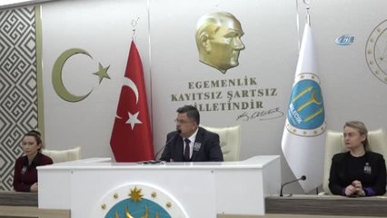 Belediye Meclisinde Dualar Okundu, Helvalar Dağıtıldı