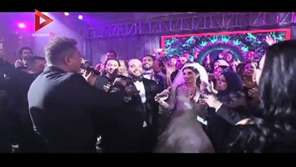 عمرو دياب يغني "مفيش منك" في فرح محمد عبدالرحمن نجم مسرح مصر