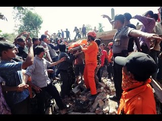 6.4-Magnitude earthquake hits Aceh