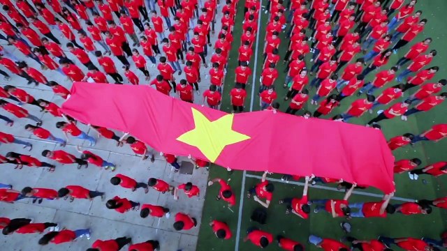 NHỮNG TRÁI TIM VIỆT NAM - 100 VĂN NGHỆ SỸ