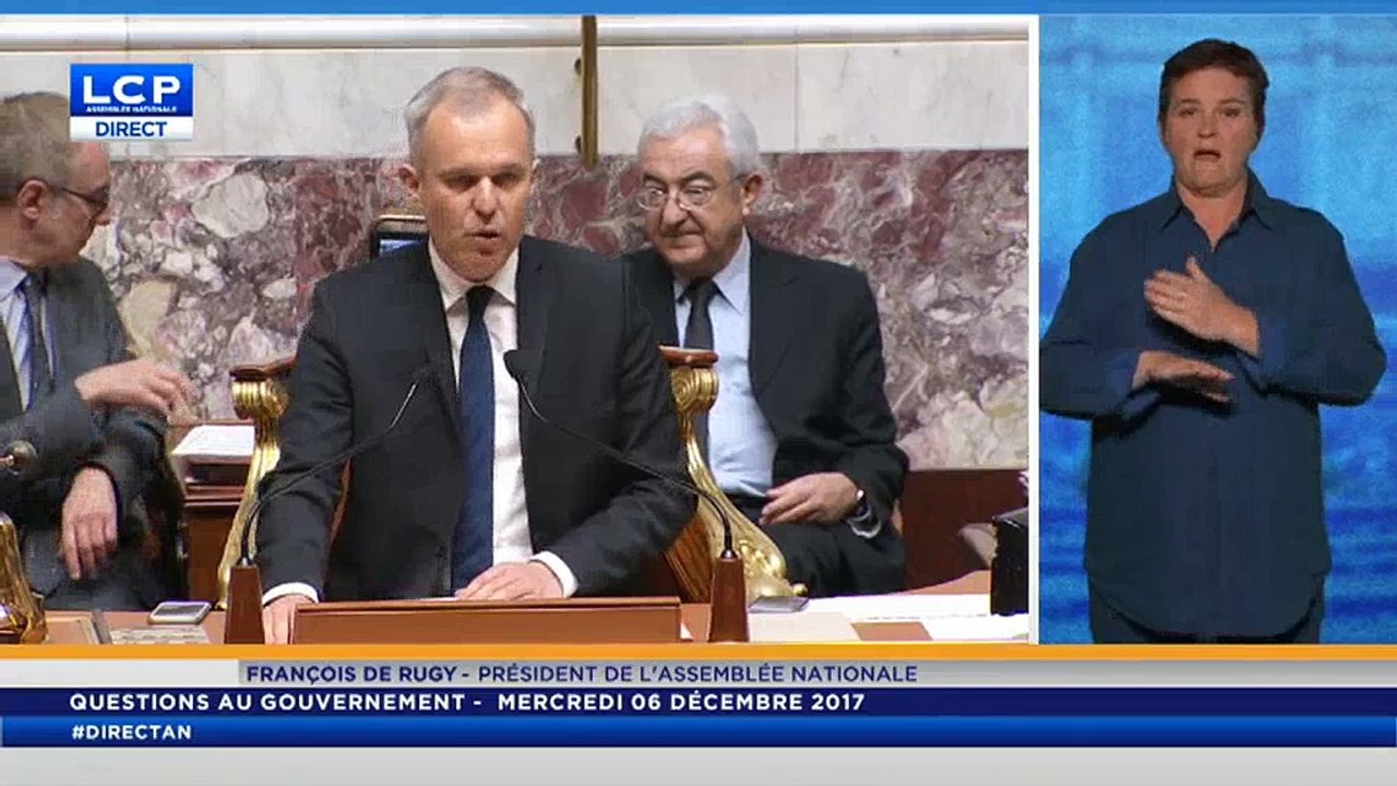 Standing ovation pour Johnny Hallyday à l'Assemblée nationale