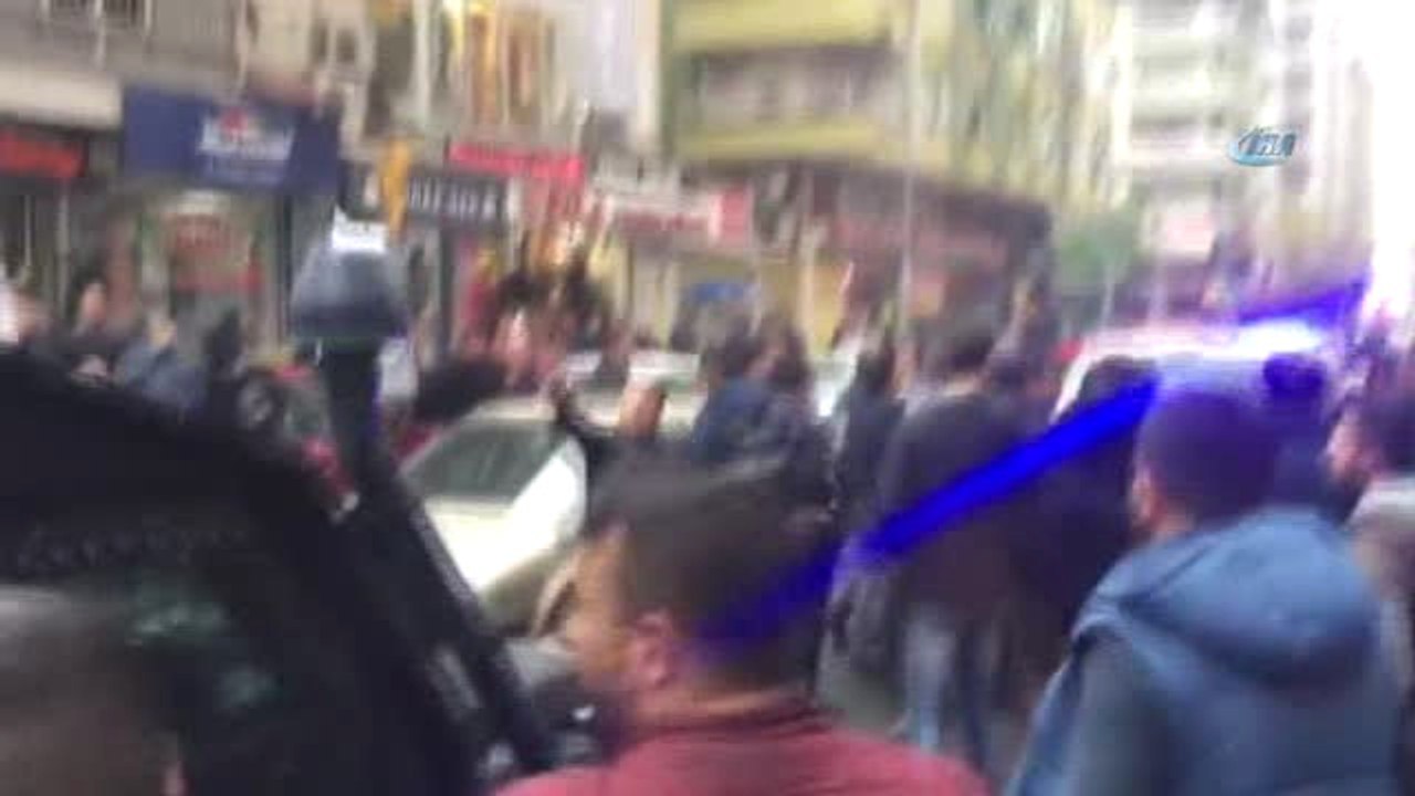 Zabıta ile Esnaf Birbirine Girdi, Kavgayı Polis Ayırdı