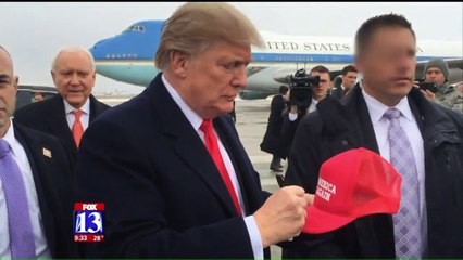 Twin Trump and Pence Impersonators Meet the President
