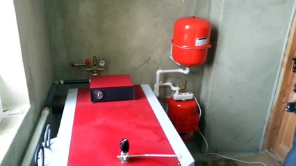 Твердотопливный котел Viadrus 40KW в работе  http://tepliydim.com/