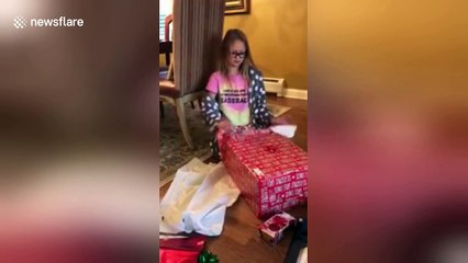 Parents surprise daughter with iPhone 7 for Christmas