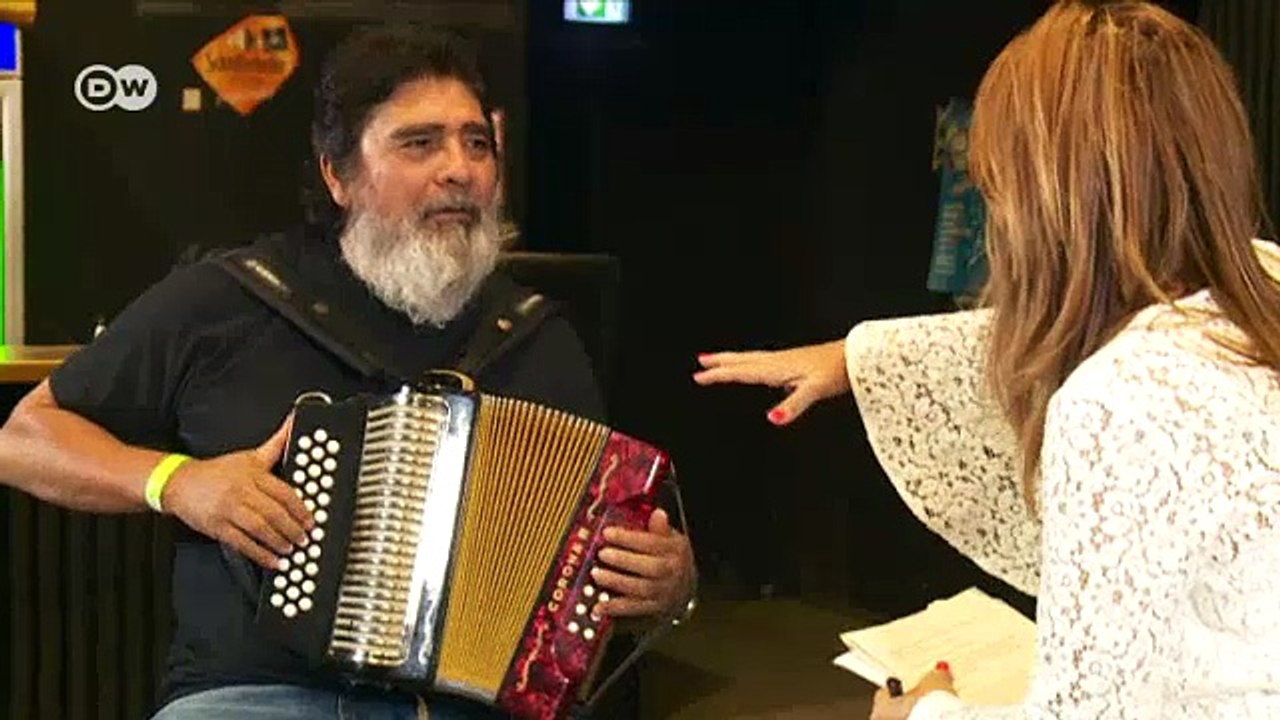 Aquí estoy - Celso Piña, acordeonista mexicano | Aquí estoy