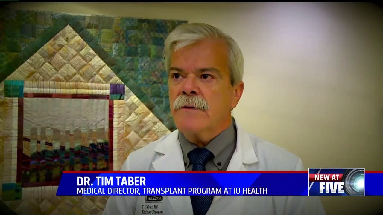 Man Donates Kidney to Complete Stranger to Save His Wife's Life