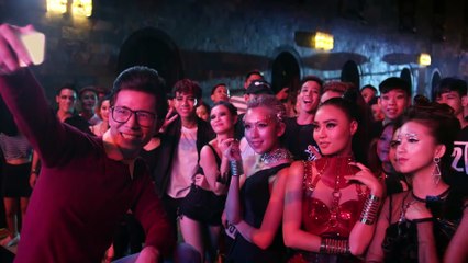 Được 3 mỹ nhân tranh sủng, Isaac có bí quyết của “Kẻ hủy diệt”?