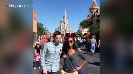 Supuestamente se iban a tomar una foto y terminó pidiéndole que se casara con él