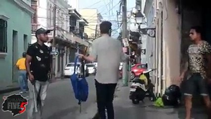 ATRAPAN LADRON CON UN BATE EN MEXICO