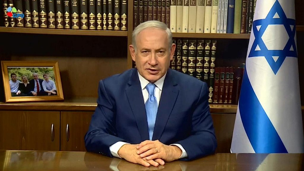 Trump's decision over Jerusalem deepens division in Middle East