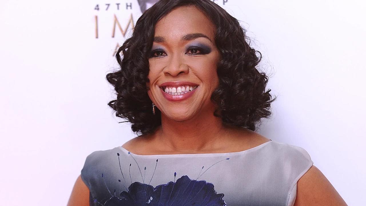 Shonda Rhimes to Hollywood: Stop 'Erasing' Women's Stories | THR News
