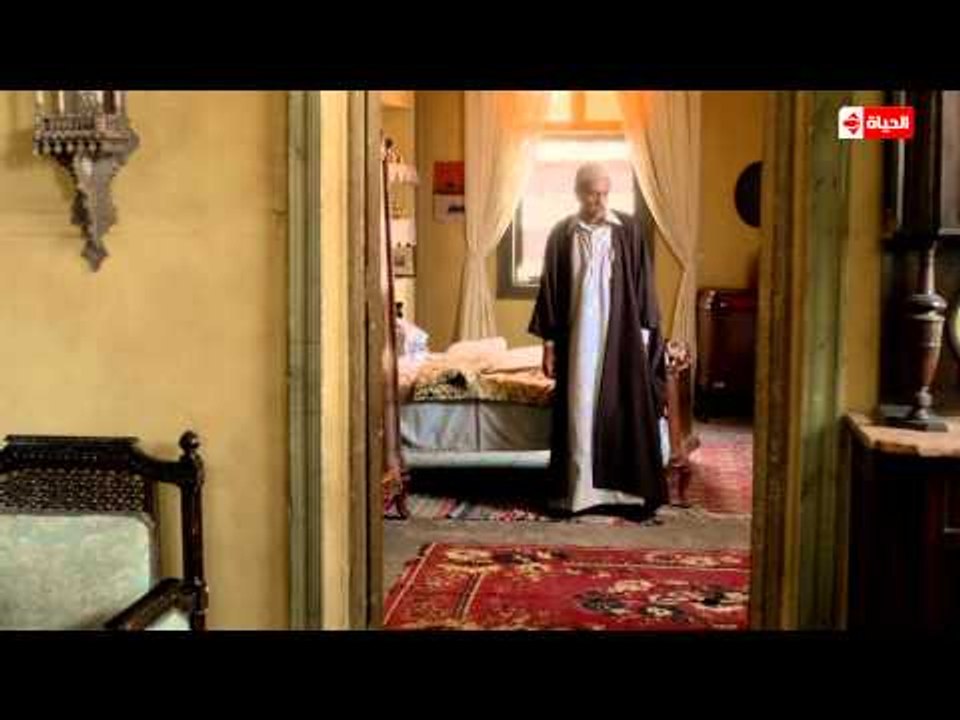 مسلسل حارة اليهود - فتنة في الحارة | " المعلم فتحي العسال " يصلي الفجر حاضر وهو سكران