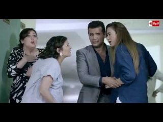 أقوي المشاهد الكوميدية بالمسلسل - يحيي يقع فى ورطة بسبب زوجاته "طب مش هولد" #طعم_الحياة