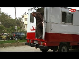 صفوت كامل يستغل الخناقة ويهرب من الشرطة - مسلسل عرايس خشب