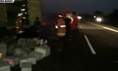 Mobil Boks Bermuatan Telur Terbakar di Tol Cipali