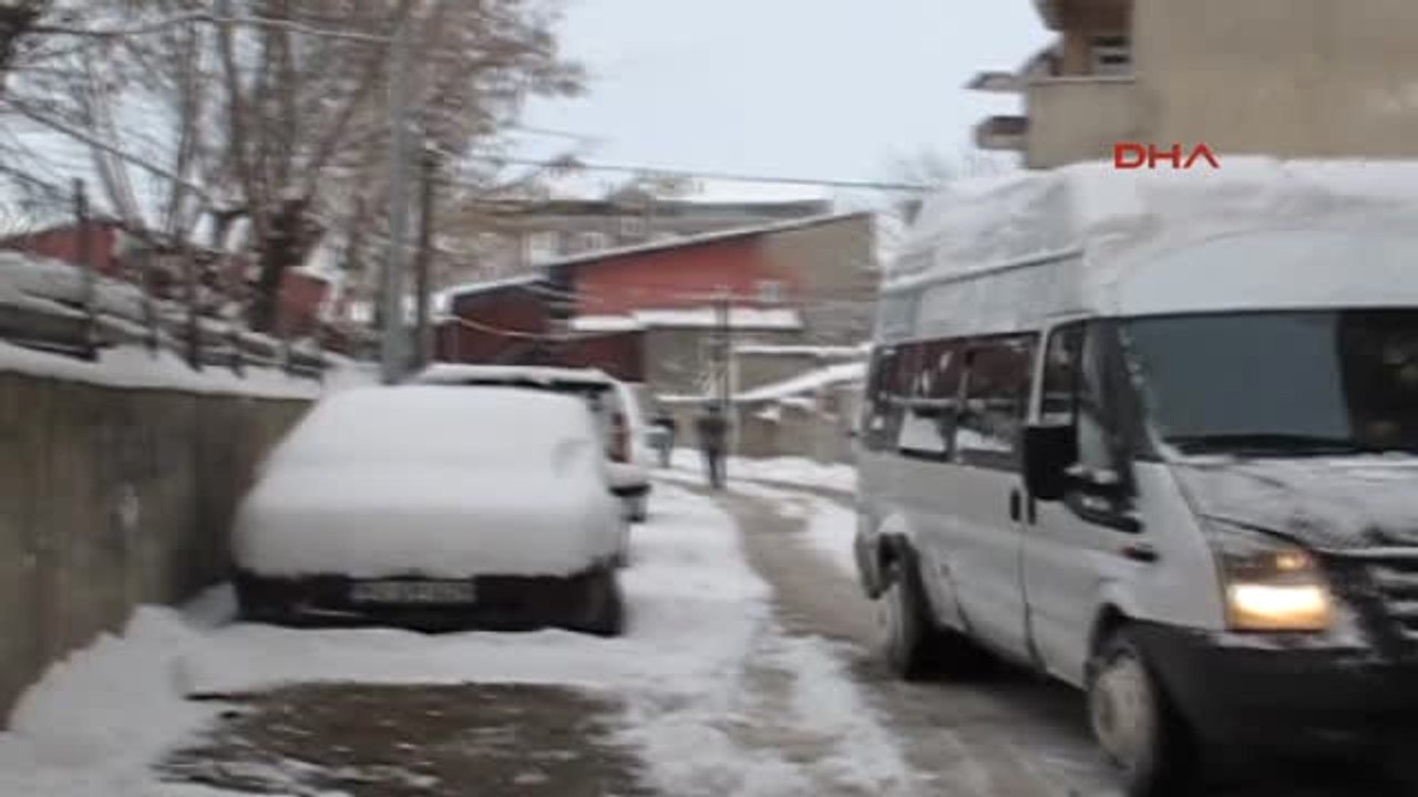 Ağrı'da Eğitime Kar Engeli