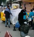 İzmir'de Hastane Önüne Kadar Gelen 2 Kadın, İçeri Giremeden Takside Doğum Yaptı