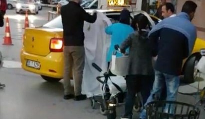 İzmir'de takside doğum