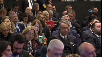 "Amerika’da Bir Dava Var Evlere Şenlik"