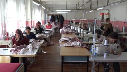 Hakkarili Kadınlar Nevresim Üretiyor