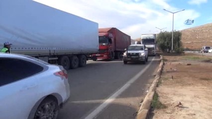 BM'den Suriye'ye 14 Tırlık İnsani Yardım