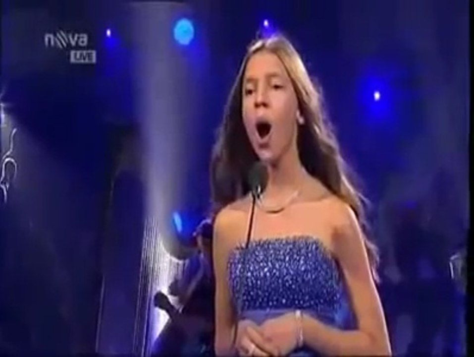 12 Year Old Girl Performance A Lyric-less Song! Most Beautiful Voice! Patricia Janeckova