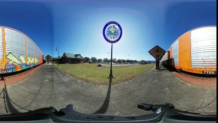 Virtual Reality / 360 - CSX Train at abandoned Amtrak Station