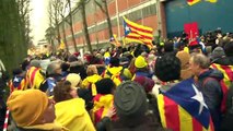 Arribada de Carles Puigdemont, Antoni Comín i Artur Mas a l'inici de la manifestació dels independentistes a Brussel·les