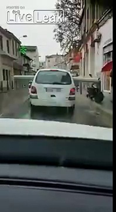 Very hazardous driving in Marseilles