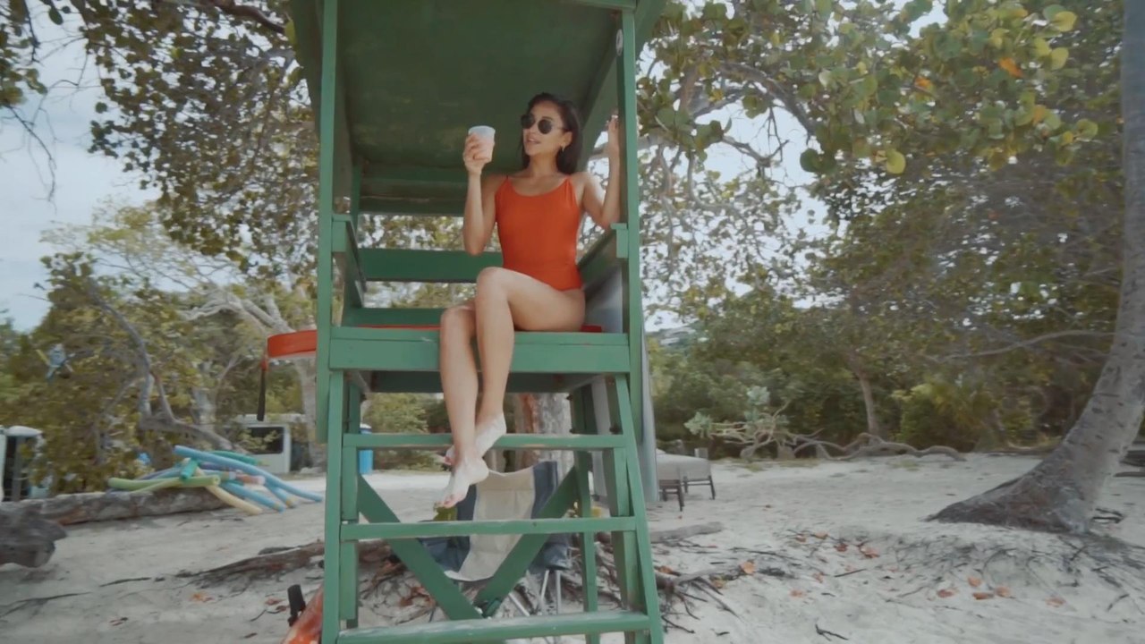 Shay Mitchell - Shaycation - November 2017