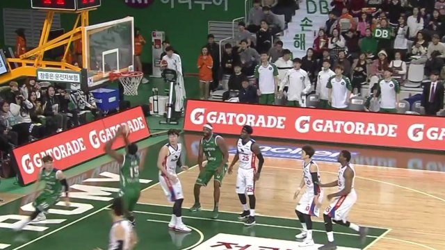 DB, 전자랜드 꺾고 공동 선두 도약 / YTN