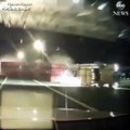 L'accident spectaculaire d’un semi-remorque sur une autoroute des États-Unis…