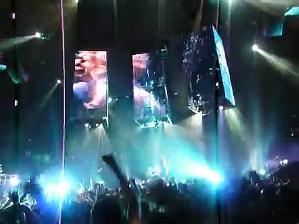 Muse - Supermassive Black Hole, Acer Arena, Sydney, Australia  12/10/2010