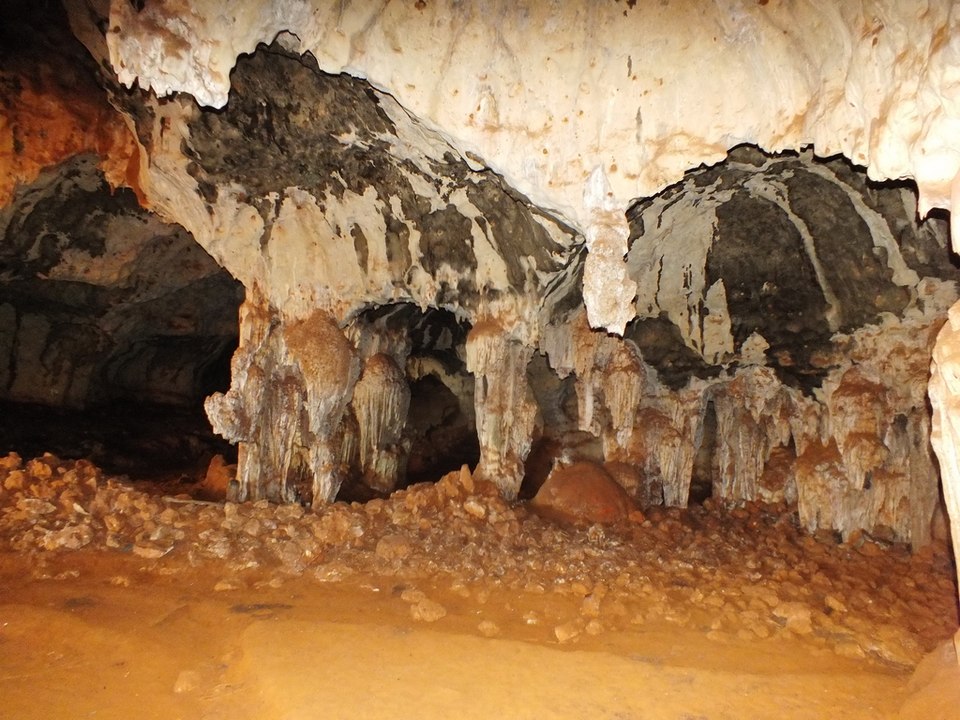 La grotte d'Anjohibe, le cirque rouge, le lac sacré, Antsanitia en quad