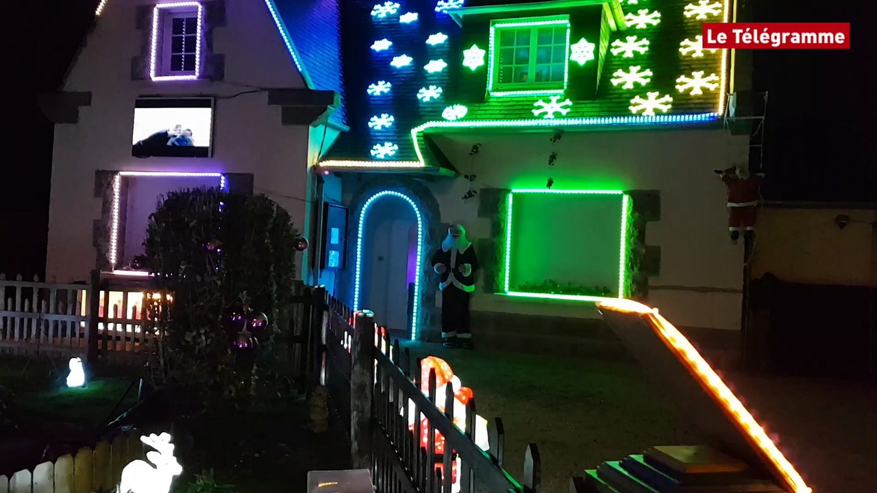 Illumination de Noël à Plougoulm